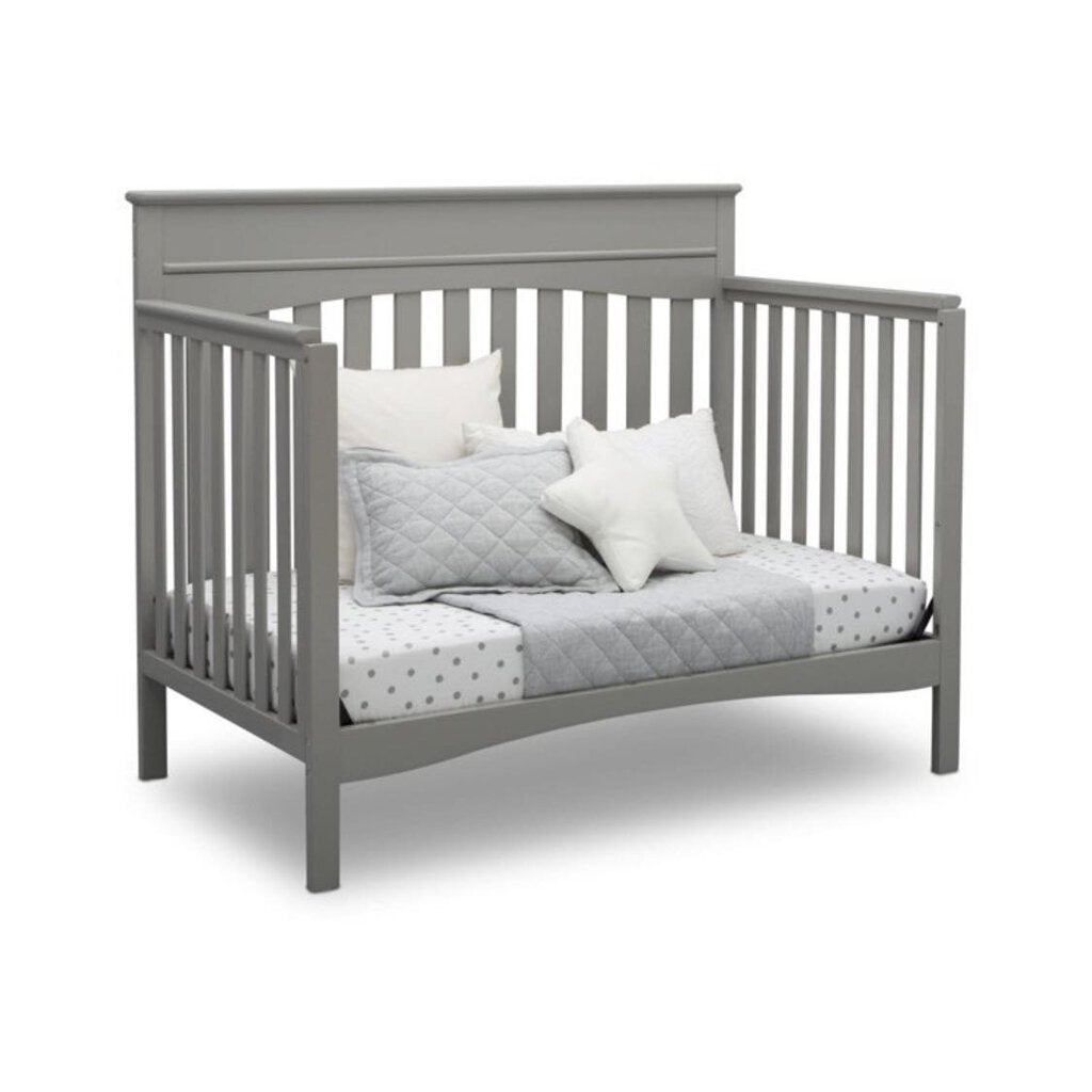 Skylar 6-in-1 Convertible Crib