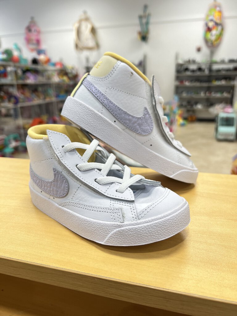 Blazer Mid '77 TD 'Easter' NEW NO BOX