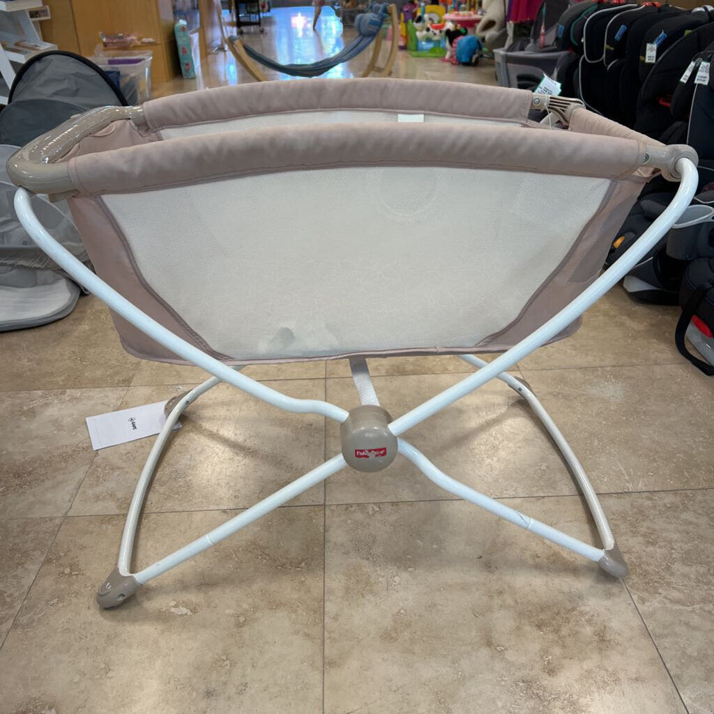 *Portable Baby Crib