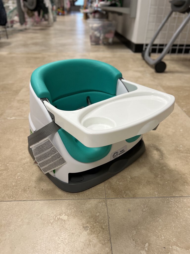 Multi-Use Booster Seat with Tray