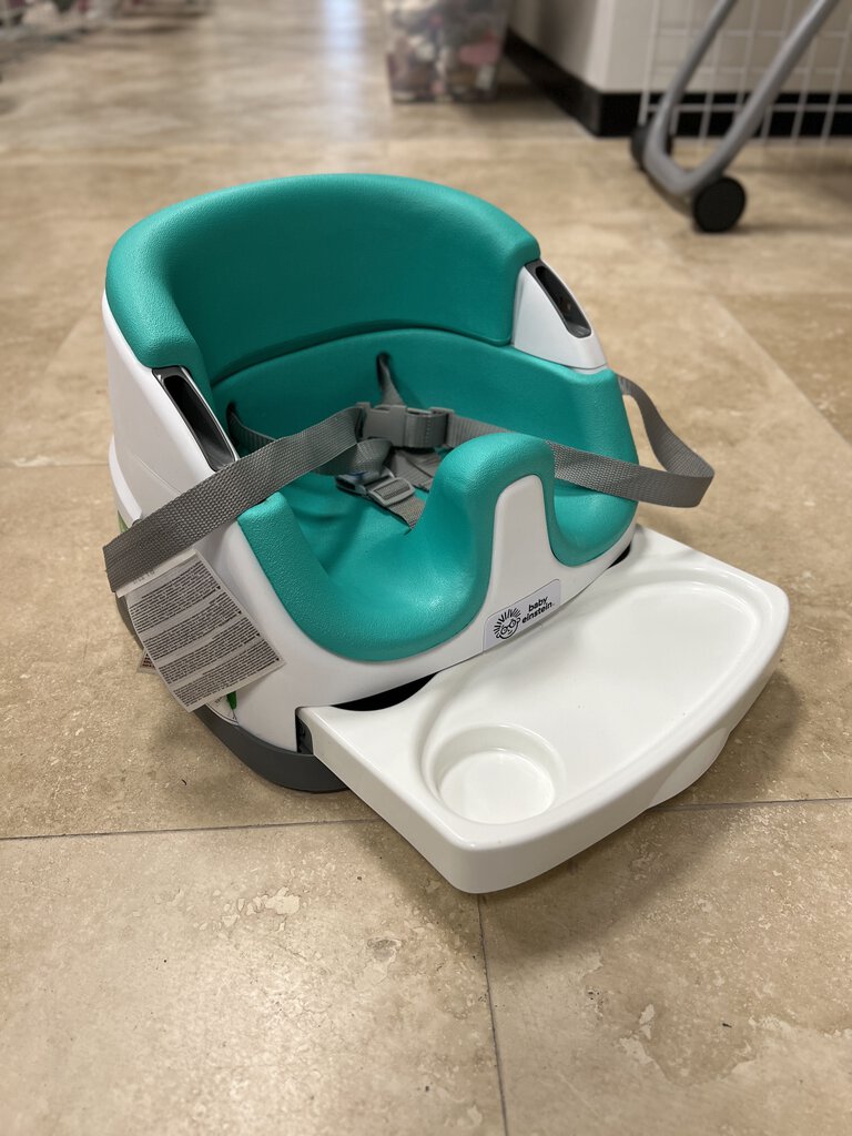 Multi-Use Booster Seat with Tray