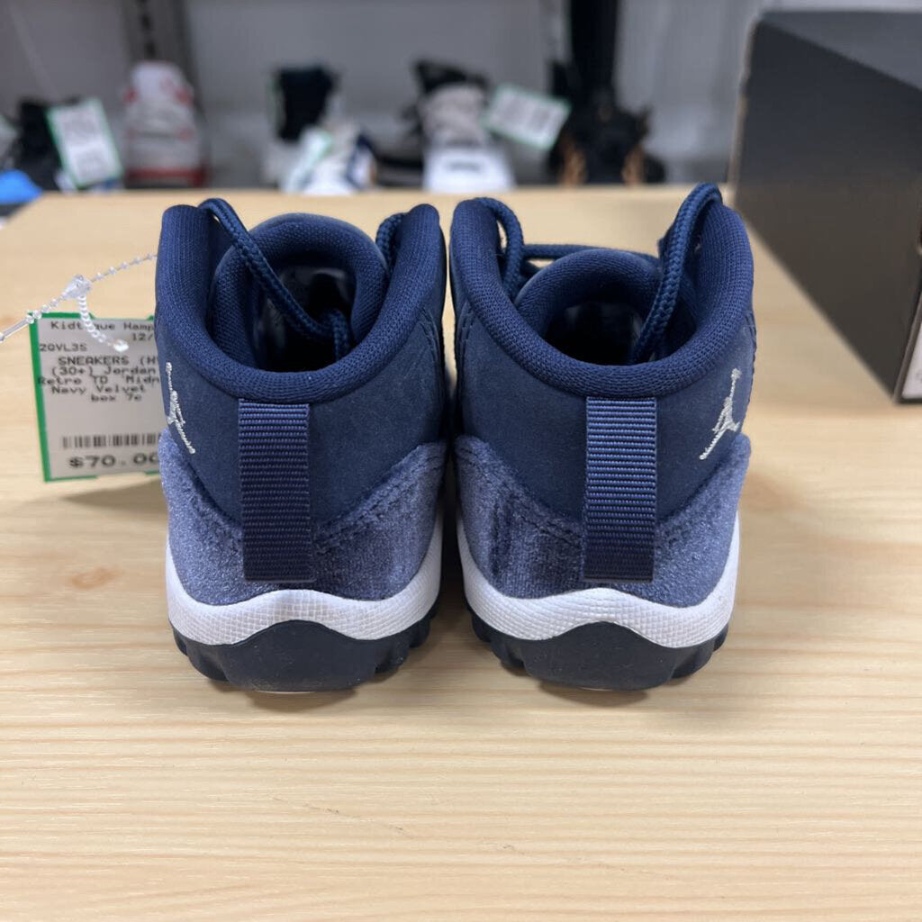 11 Retro TD 'Midnight Navy Velvet' w/ box