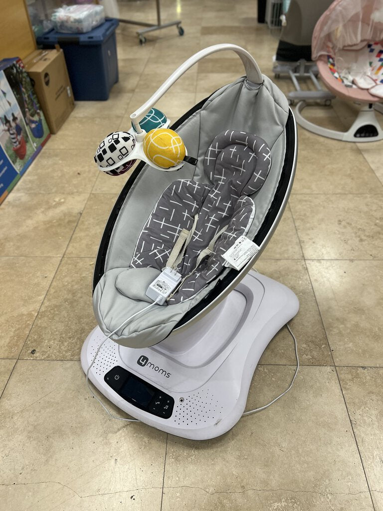 Mamaroo 4 w/ insert